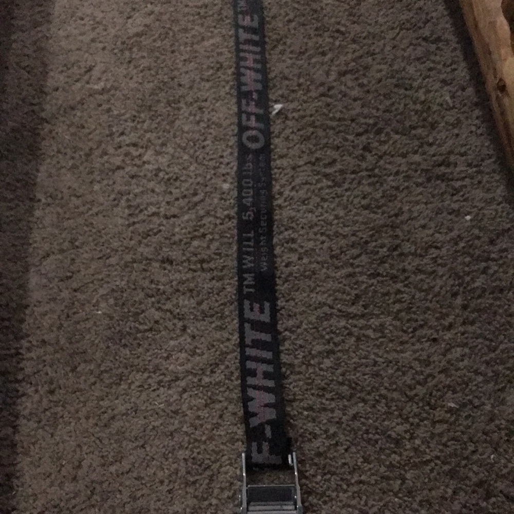 Off-white belt